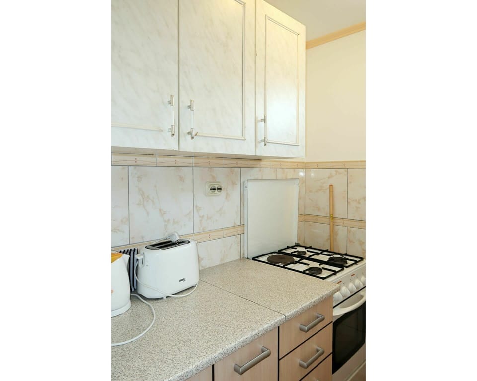 Countertop, Room, Tile, Cabinetry, Property, Kitchen, Furniture, Interior Design, Floor, House