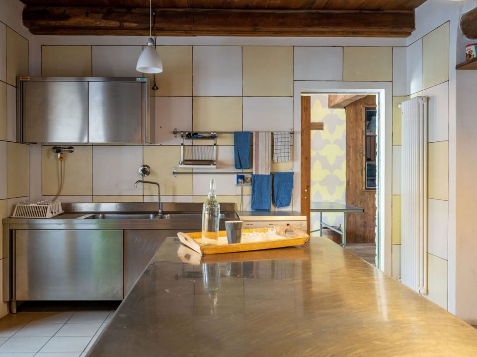 Kitchen Sink, Tap, Sink, Cabinetry, Furniture, Countertop, Plumbing Fixture, Kitchen, Wood, Building