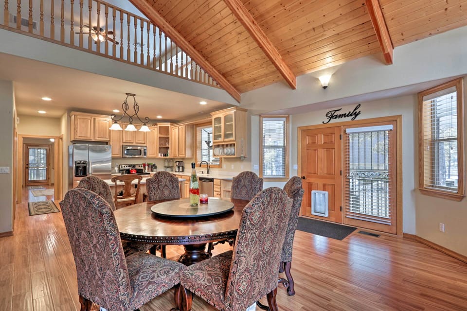 Dining Space | Dishware/Flatware
