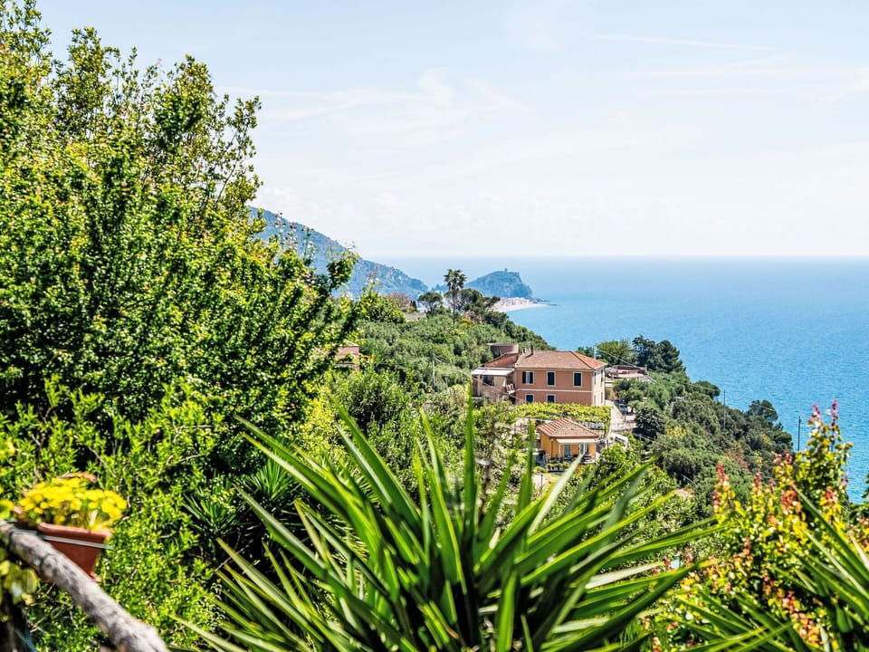Blue, Green, Vegetation, Natural Landscape, Sea, Coast, Horizon, Coastal And Oceanic Landforms, Landscape, Ocean