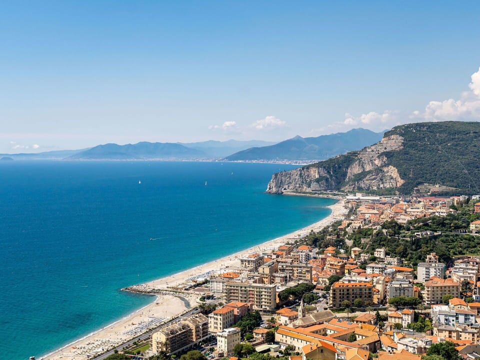 Blue, Water, Coast, Body Of Water, Coastal And Oceanic Landforms, Beach, Horizon, Sea, Shore, Landscape