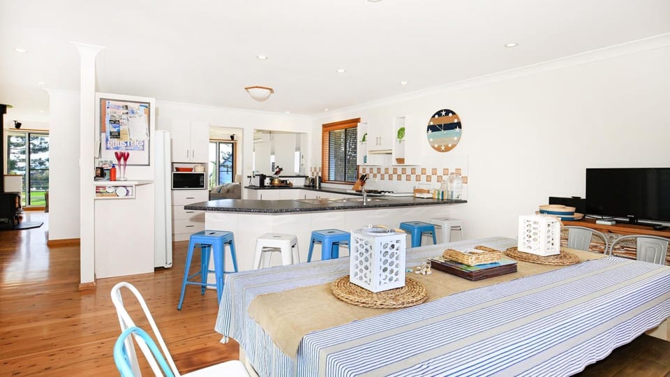 Fantastic chef's kitchen for preparing gourmet meals