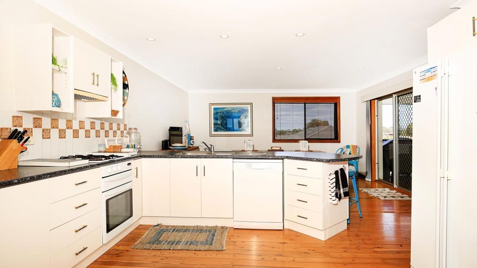 Fantastic chef's kitchen for preparing gourmet meals