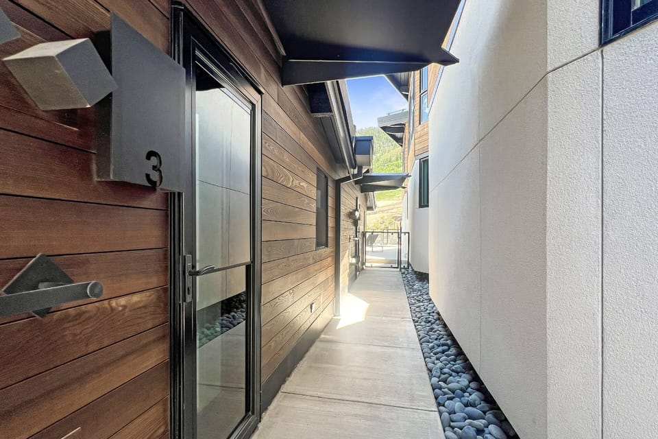 Unit 3 is on the first level of buildings and right by the pool!