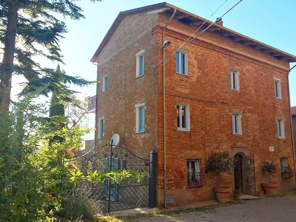 Front of enchanting six bedroom Villa Gioiella with free parking