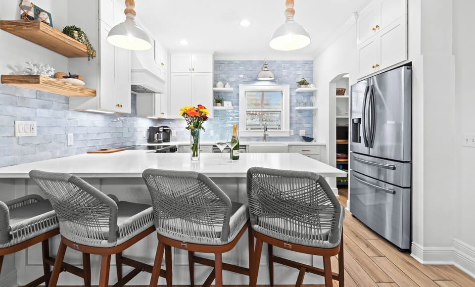 Your fully equipped kitchen blends modern style with warmth