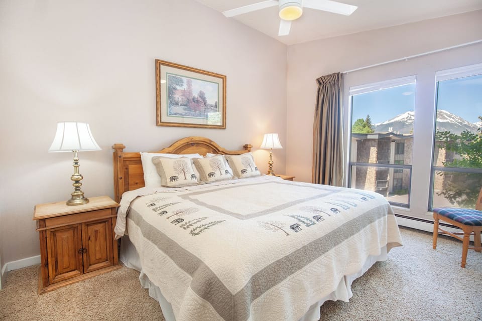 Bedroom 1 - King bed, TV, vaulted ceilings