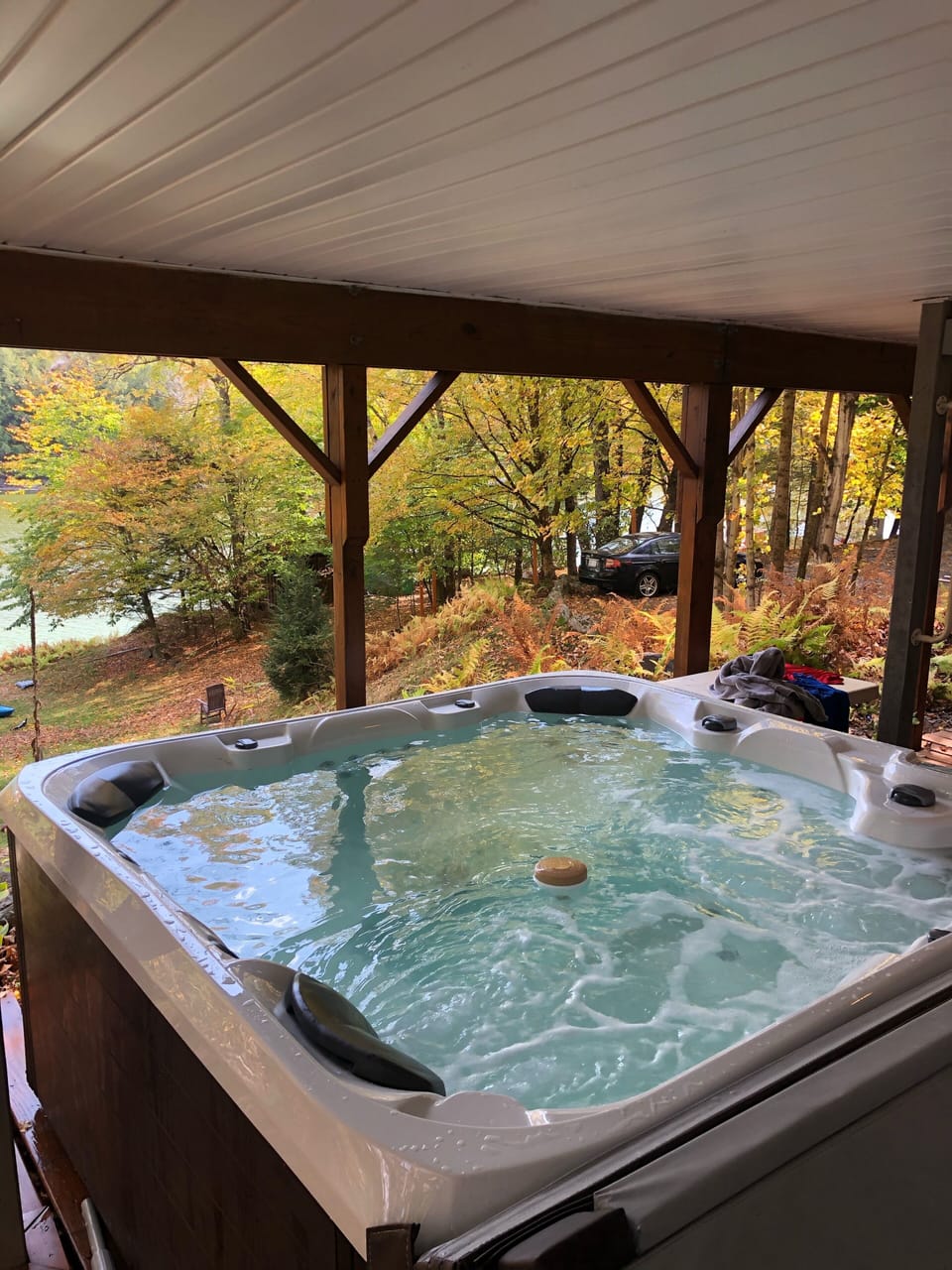 Outdoor spa tub
