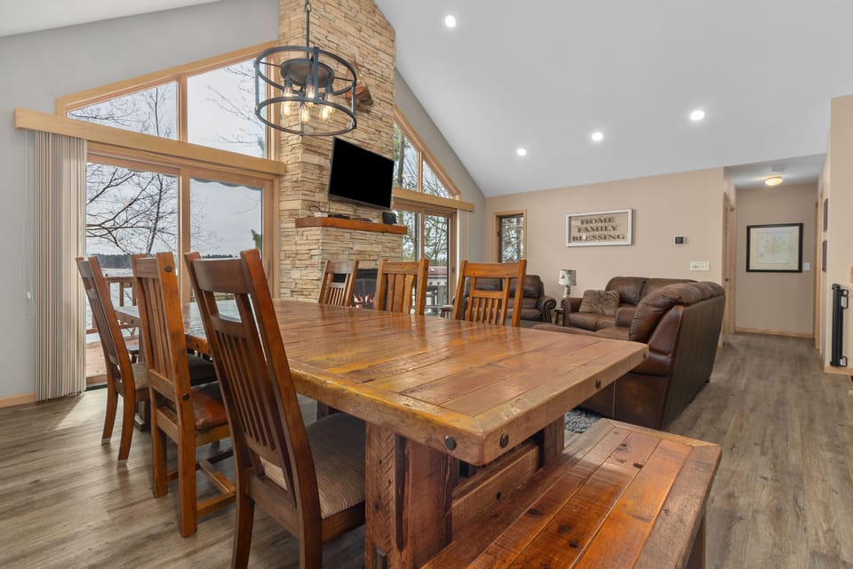 High quality barn board table is perfect for your large meals. 