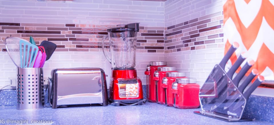 Fitted with all the appliances and utensils you will need to prepare ur meals.