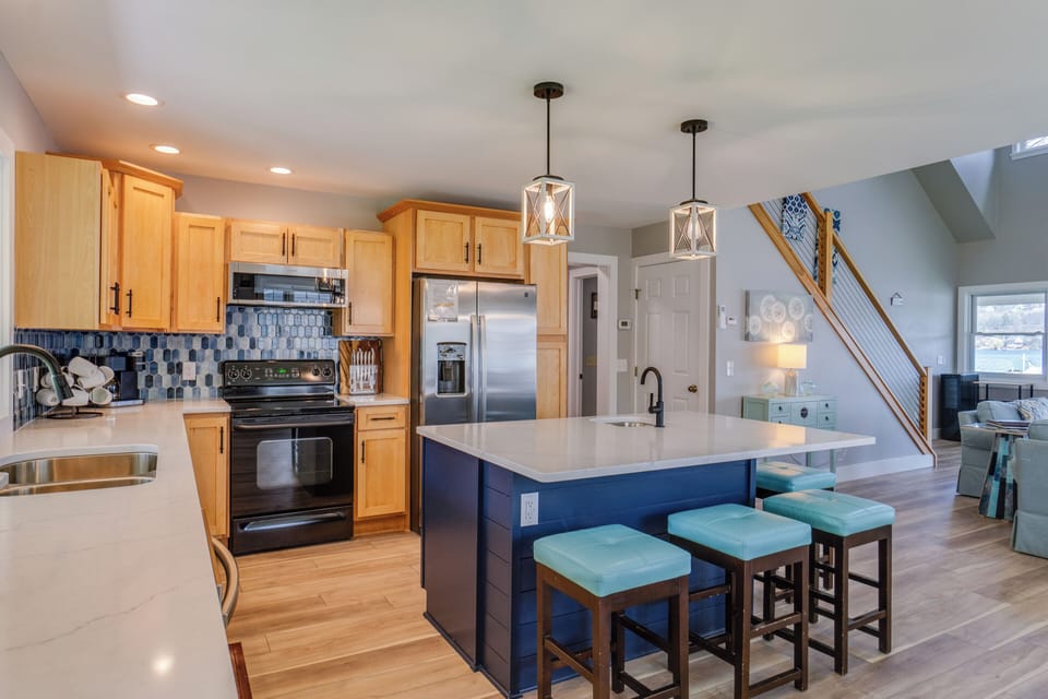 Kitchen with Island