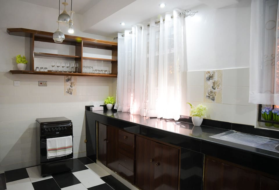 kitchen /stove 