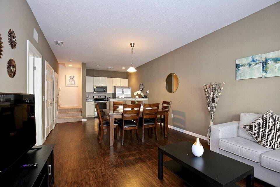 Living room and dinning room view