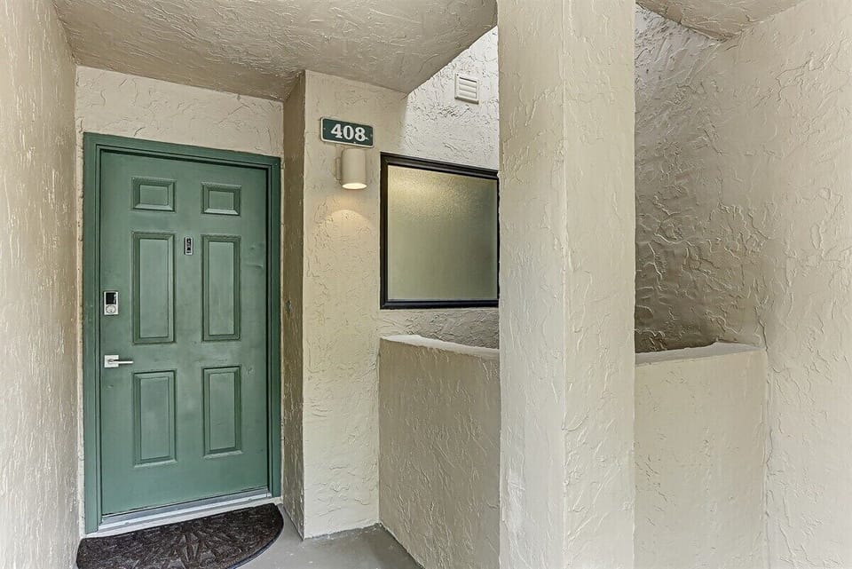 Entrance to Your Unit at Sailmaker 408