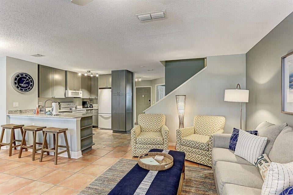 Large, Bright Open Space with Comfortable Living Room Seating
