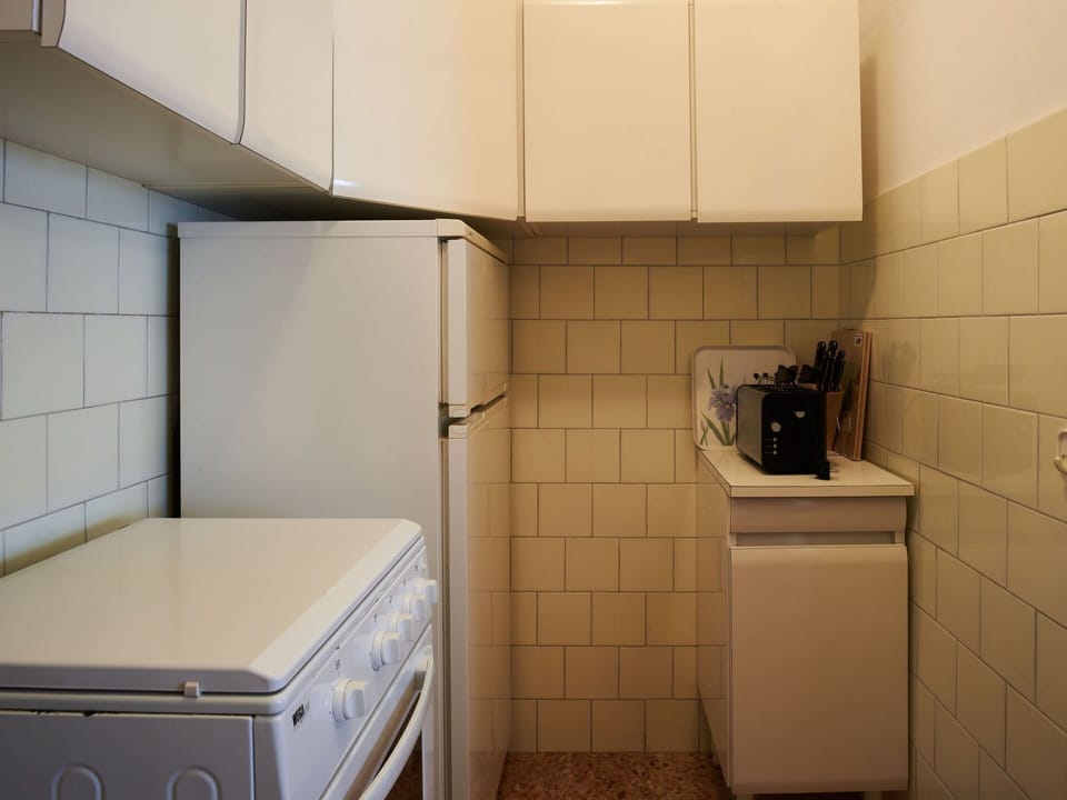 Laundry Room, Building, Cabinetry, House, Kitchen, Floor, Flooring, Major Appliance, Material Property, Gas