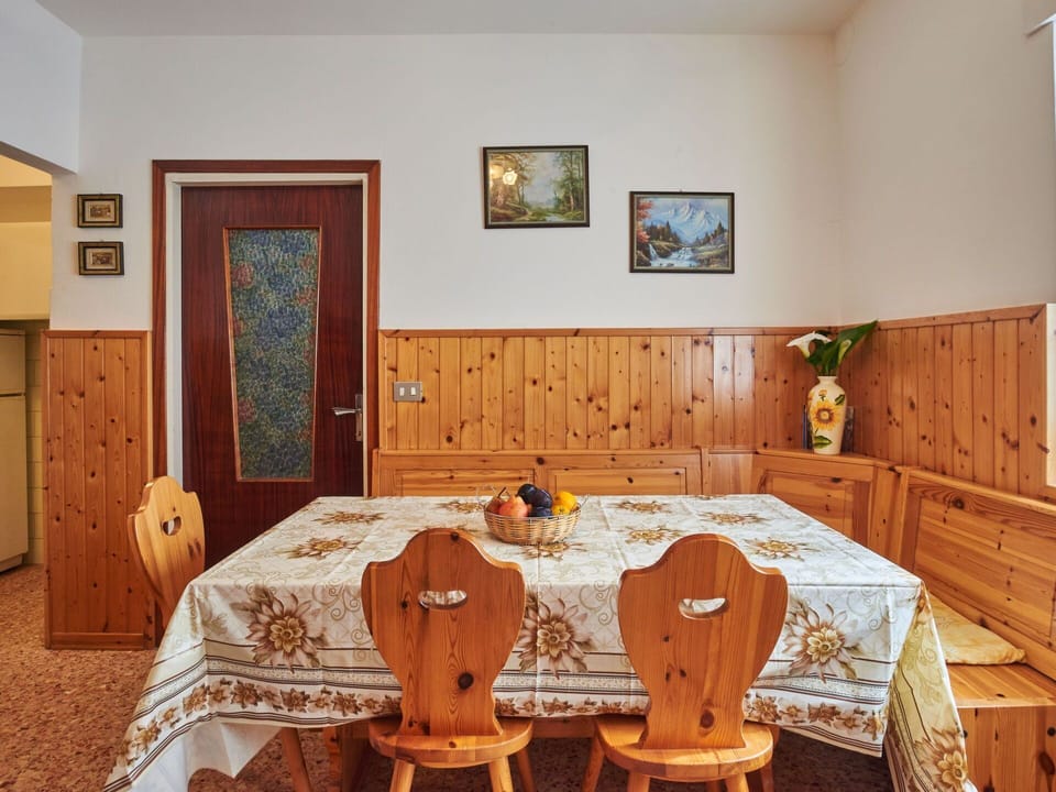 Cabinetry, Furniture, Property, Table, Picture Frame, Drawer, Wood, Textile, Lighting, Interior Design