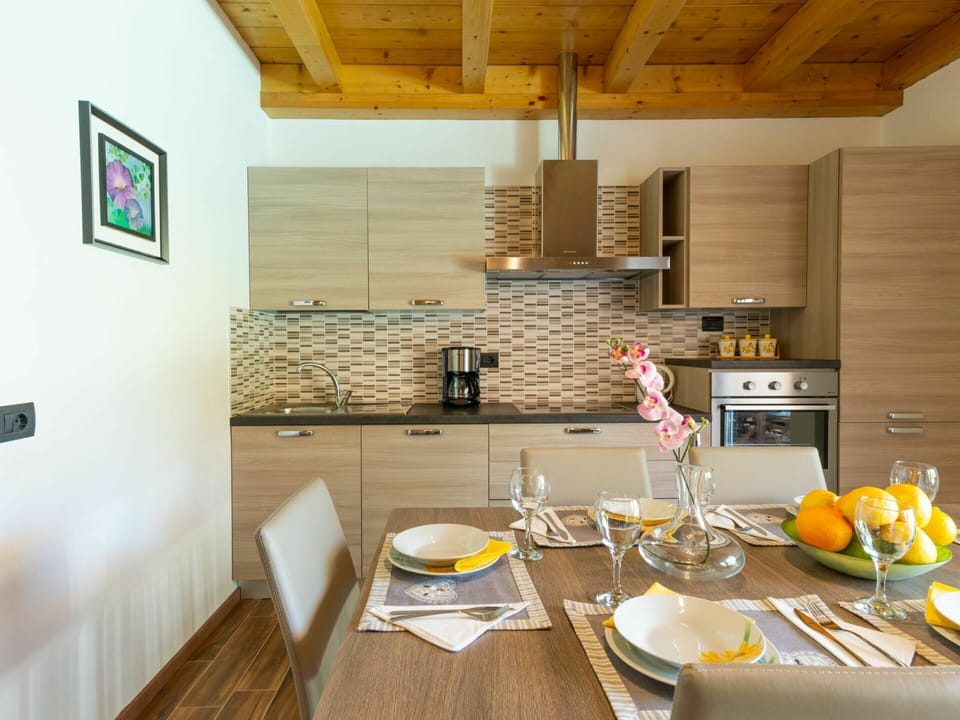 Table, Tableware, Furniture, Property, Cabinetry, Dishware, Wood, Countertop, Kitchen, Plate