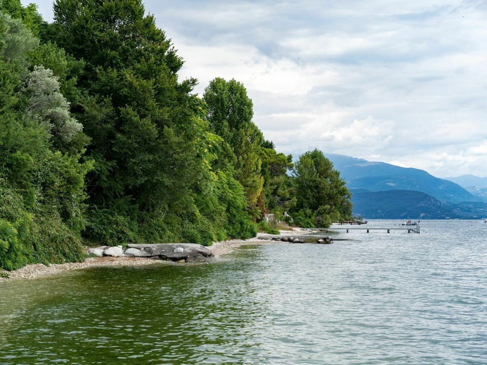 Water, Cloud, Sky, Natural Landscape, Tree, Lake, Coastal And Oceanic Landforms, Terrain, Plant