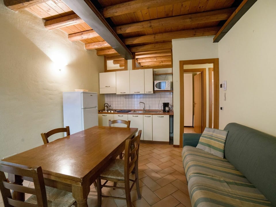 Furniture, Property, Table, Wood, Interior Design, Chair, Lighting, Flooring, Floor