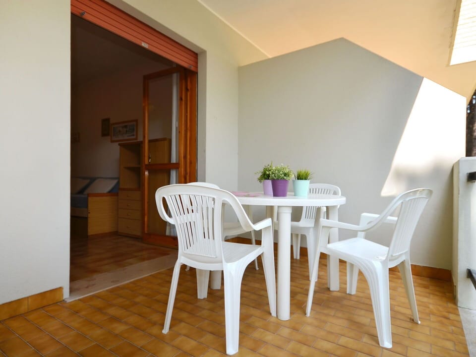 Room, Property, Furniture, Dining Room, Floor, Table, Interior Design, Building, House, Chair
