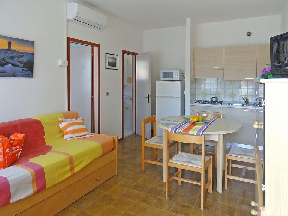 Room, Furniture, Property, Bed, Building, Interior Design, House, Bedroom, Yellow, Floor