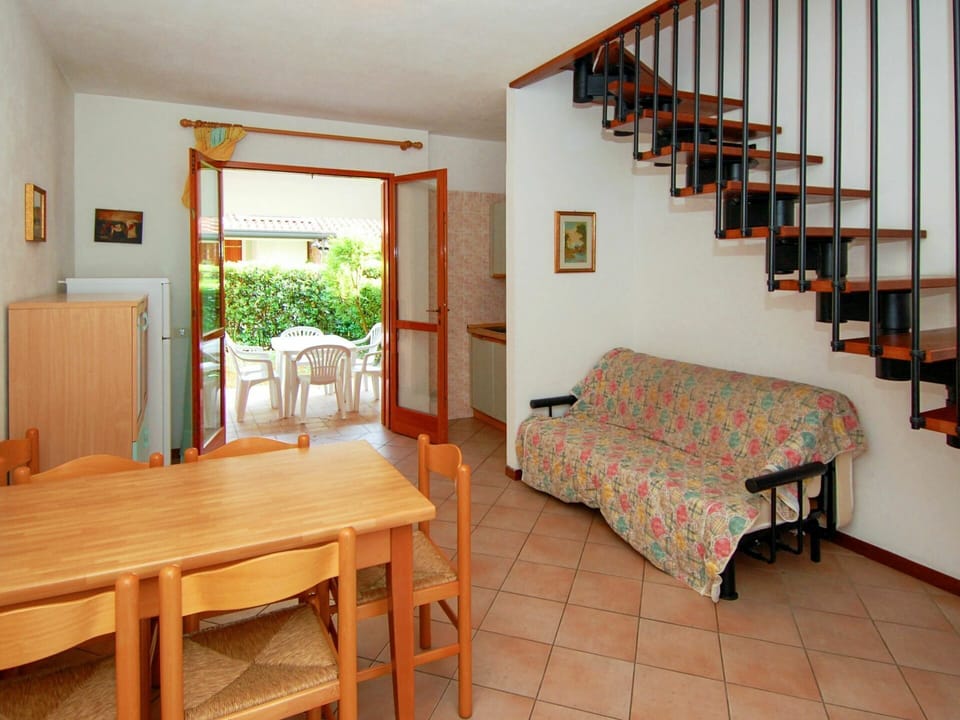 Room, Property, Furniture, Bedroom, Building, Interior Design, House, Floor, Real Estate, Bed