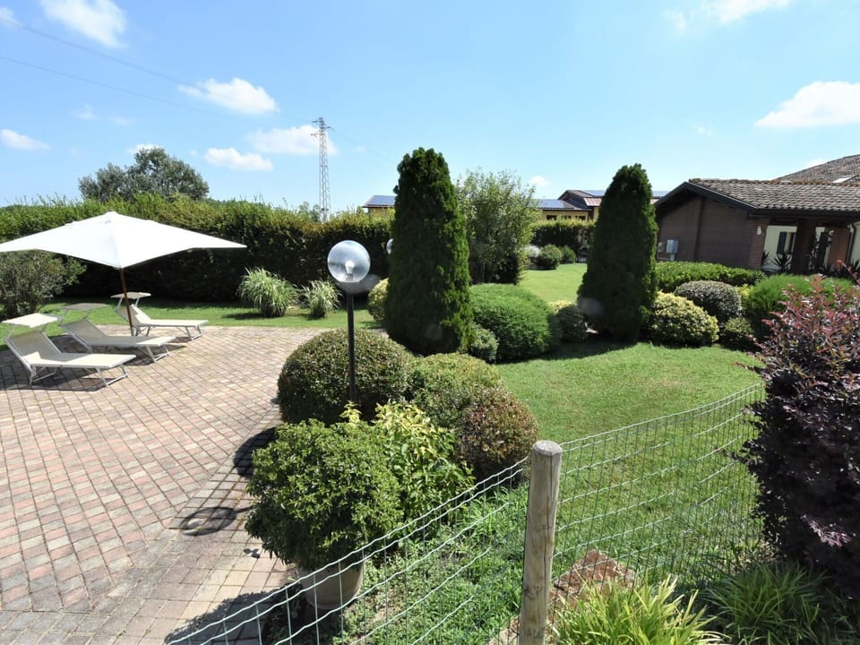 Garden, Property, Shrub, Yard, Grass, Tree, House, Real Estate, Sky, Lawn