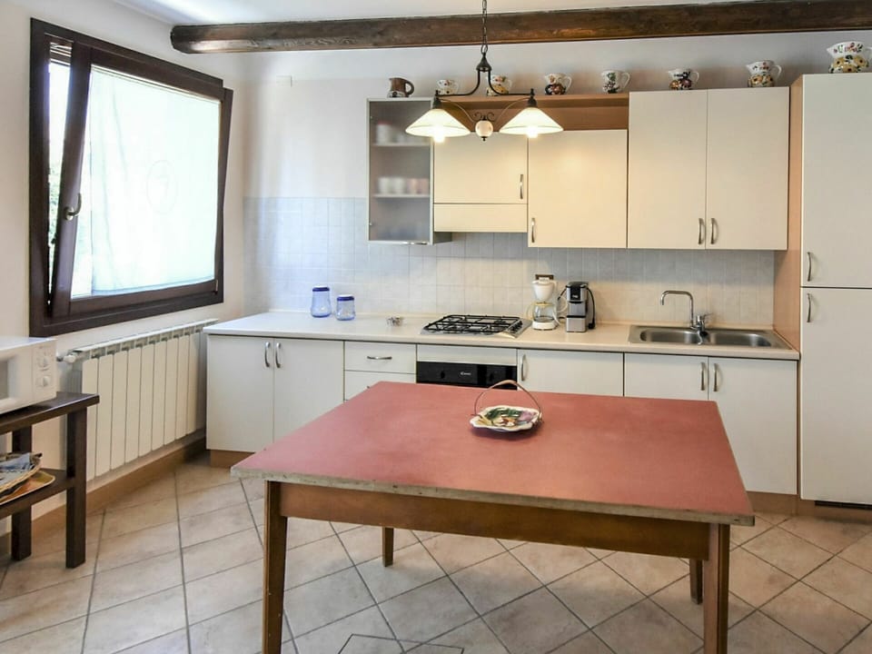 Table, Cabinetry, Furniture, Kitchen Sink, Property, Countertop, Sink, Wood, Kitchen, Kitchen Appliance