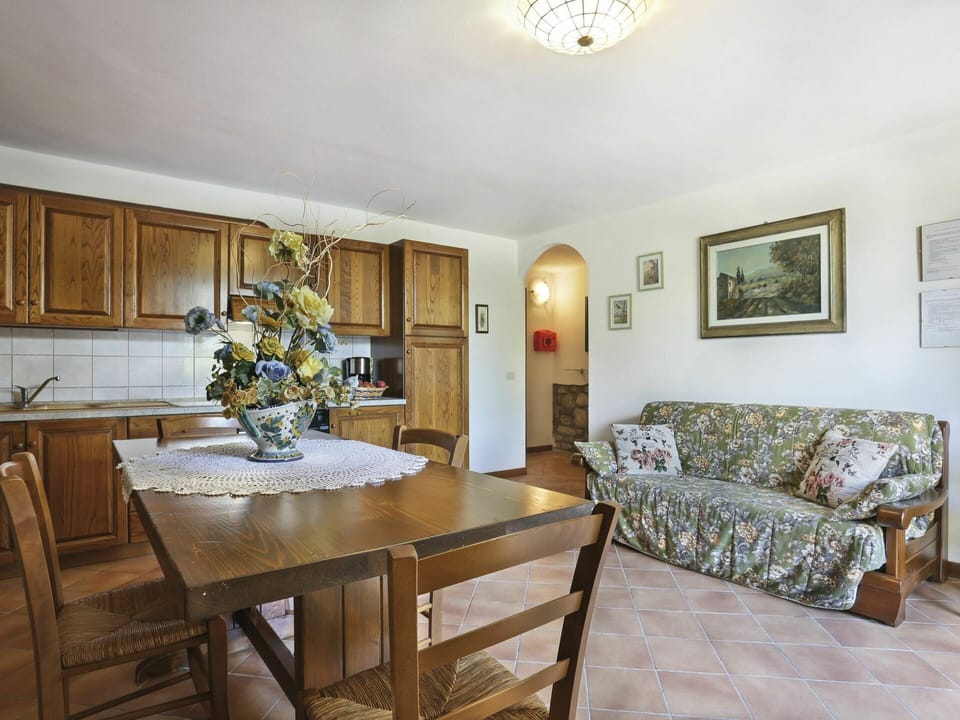 Property, Room, Furniture, Interior Design, Building, Yellow, Real Estate, Ceiling, House, Table