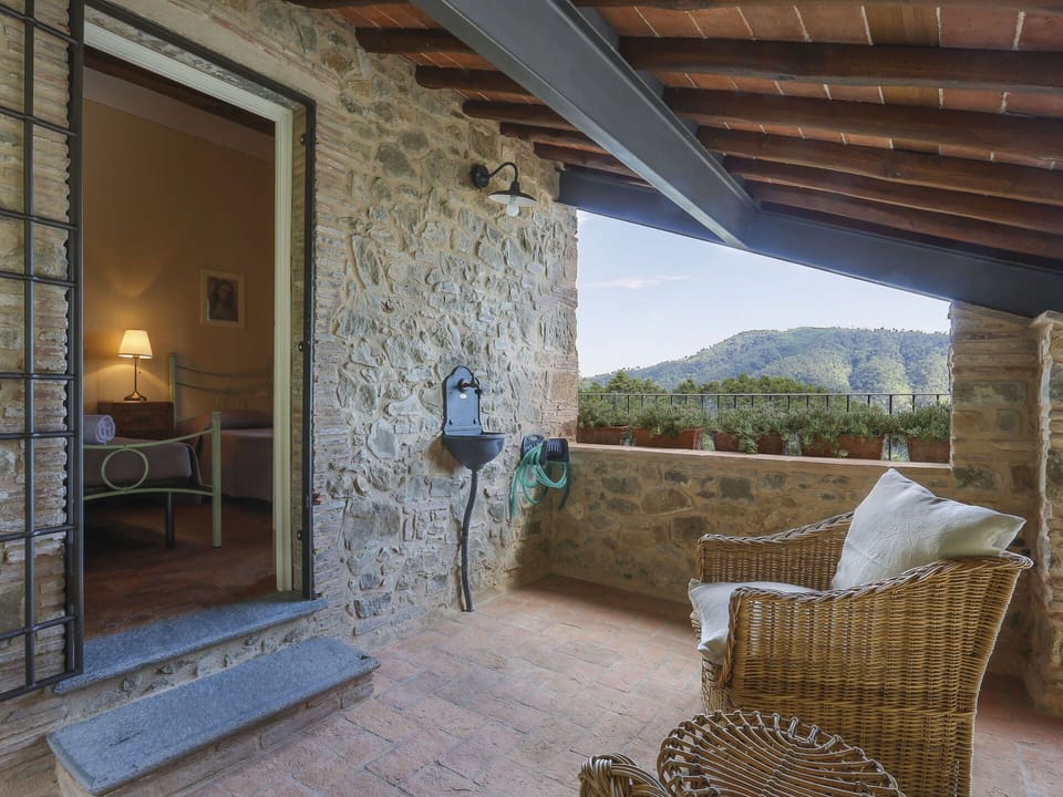 Furniture, Building, Plant, Lighting, Shade, Interior Design, Living Room, Wall, Cottage, Window