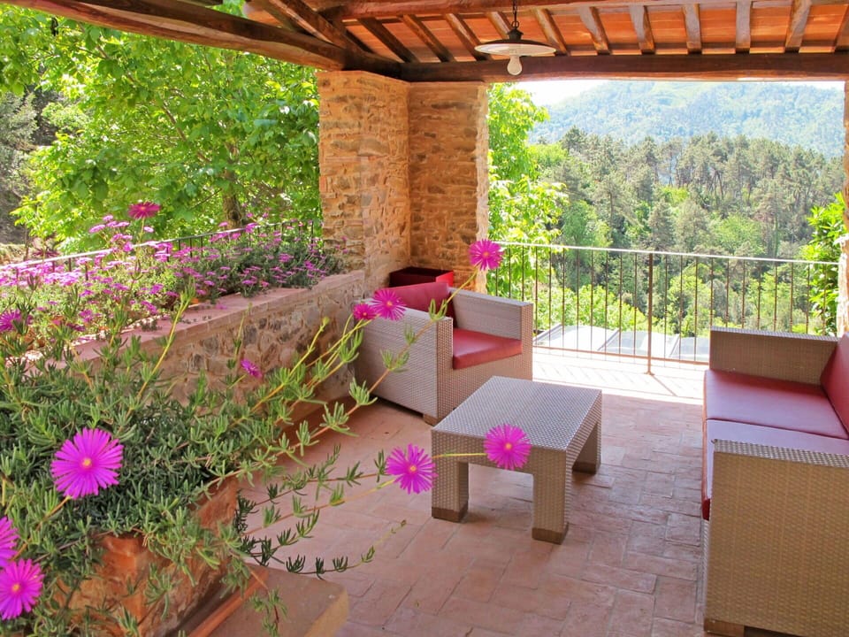 Property, House, Room, Building, Real Estate, Garden, Plant, Flower, Patio, Interior Design