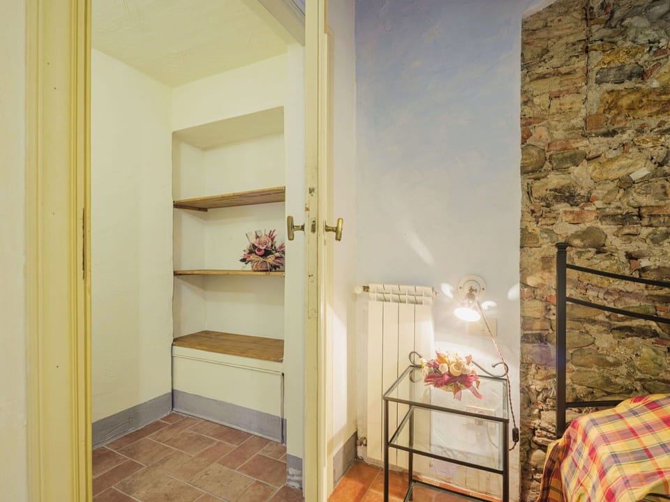 Furniture, Wood, Building, Flooring, Interior Design, Floor, Shelving, Hardwood, Shade, Ceiling