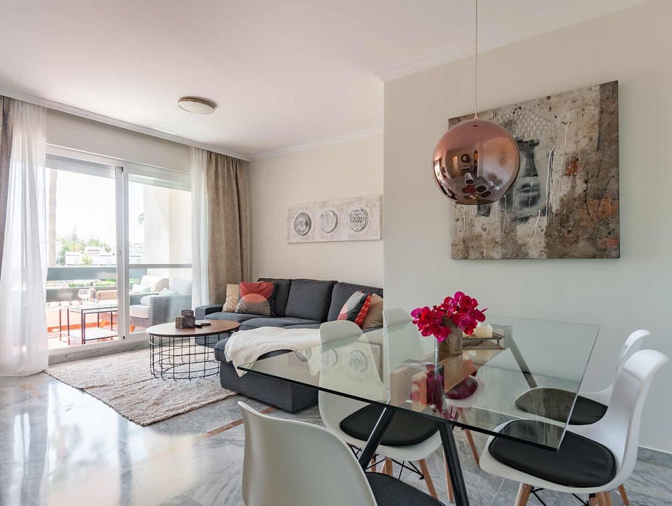 Impeccably decorated living/dining area, rental