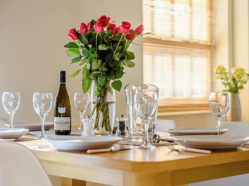 Quaint dining area | Laurel Barn, Tacolneston, near Wymondham