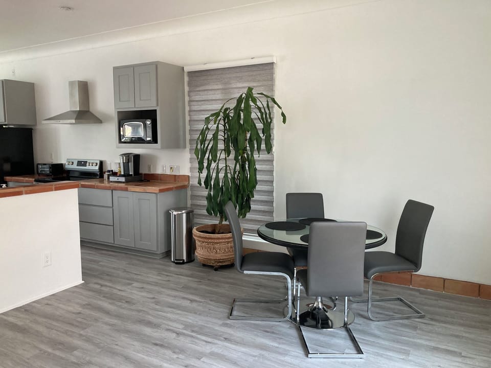 Eating area with dining table