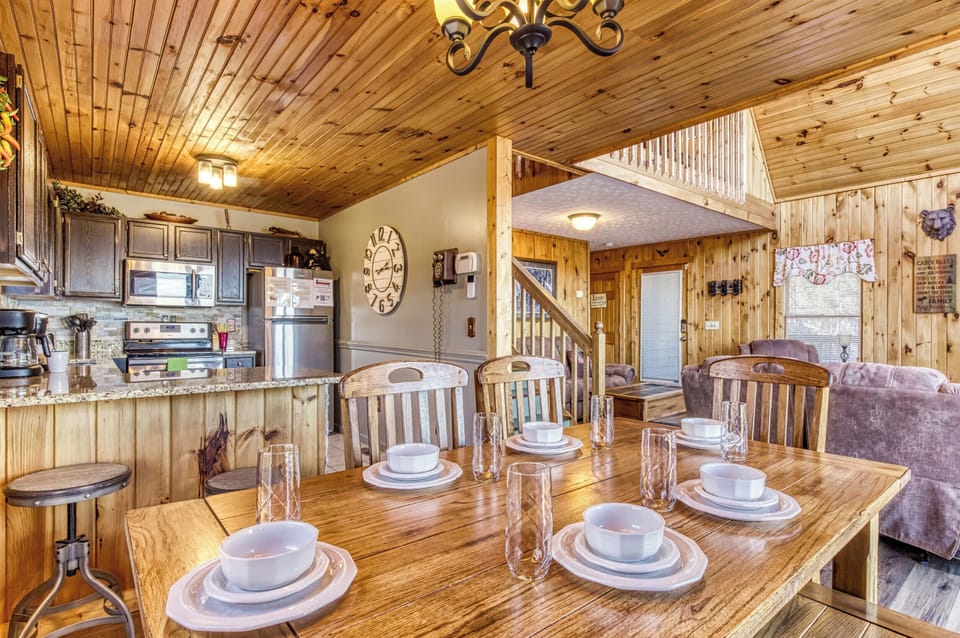 Open dining Room, Kitchen and Living Room!