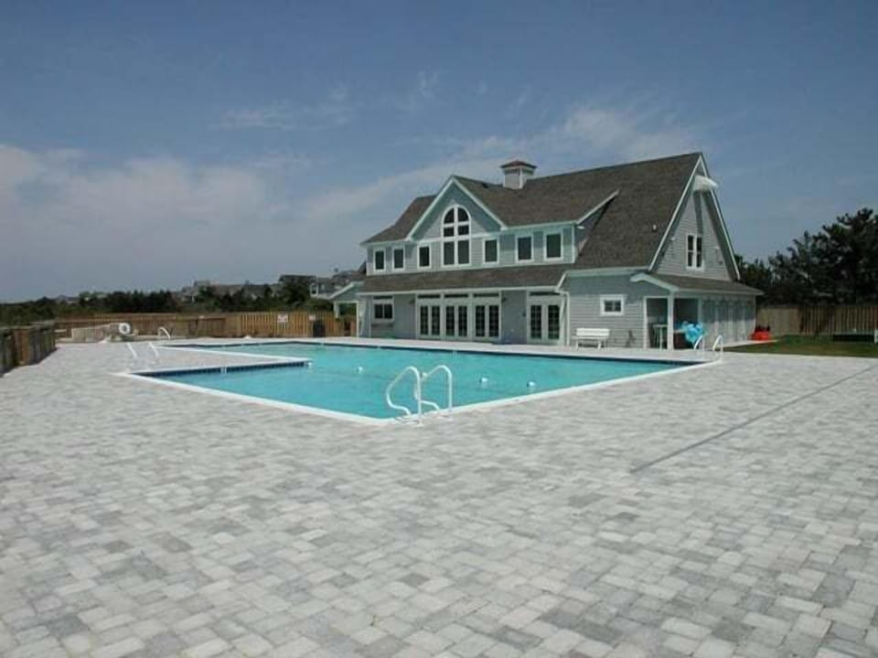 COMMUNITY POOL