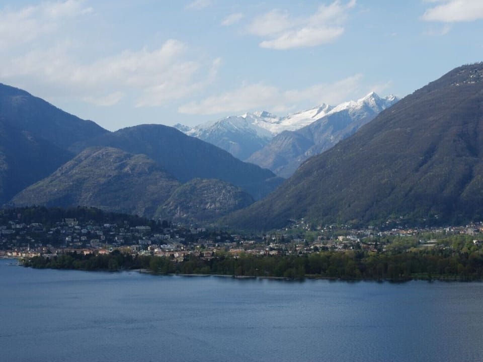 Casa Esmeralda SERENITA - 3-room apartment, approx. 65 m², with garden seating area House in Ascona