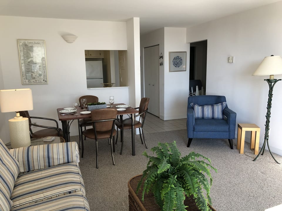 Looking towards kitchen