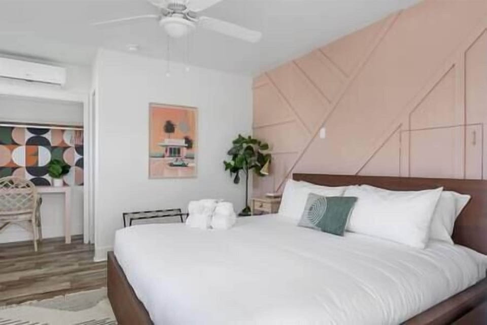 Upstairs suite, with King size bed. Bedroom # 4