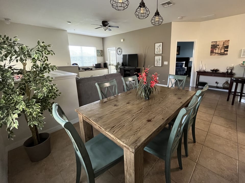 Dining / living room