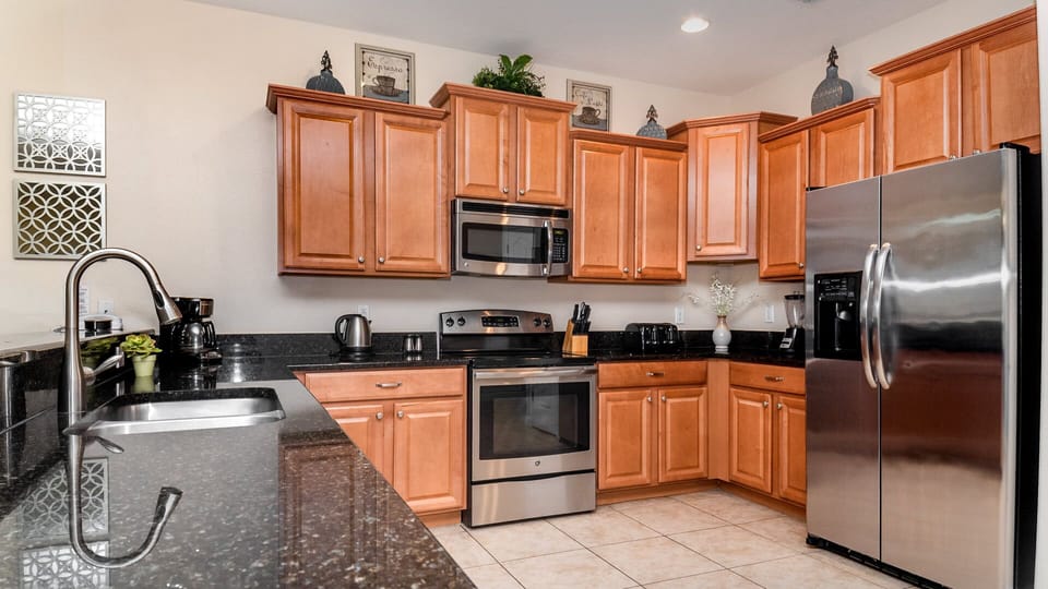 Kitchen (Angle)