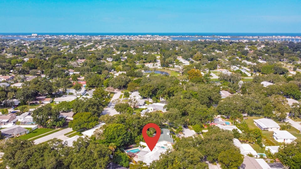 Quiet neighborhood just minutes from Gulf beaches, eateries and bars.