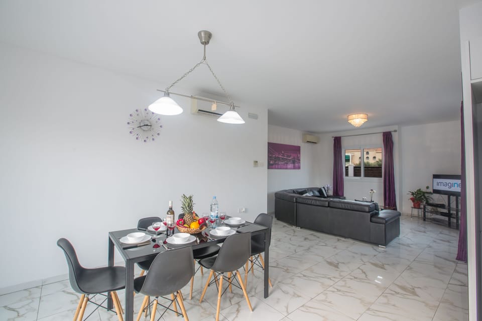 Dining Area with table and chairs to seat 6 people