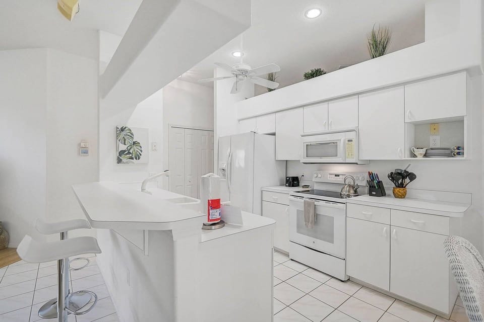 Fully stocked kitchen with everything you need to enjoy meals at home