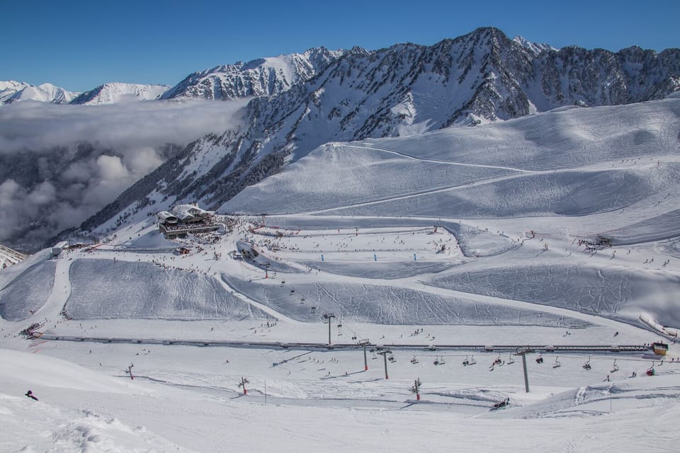 Snow and ski sports