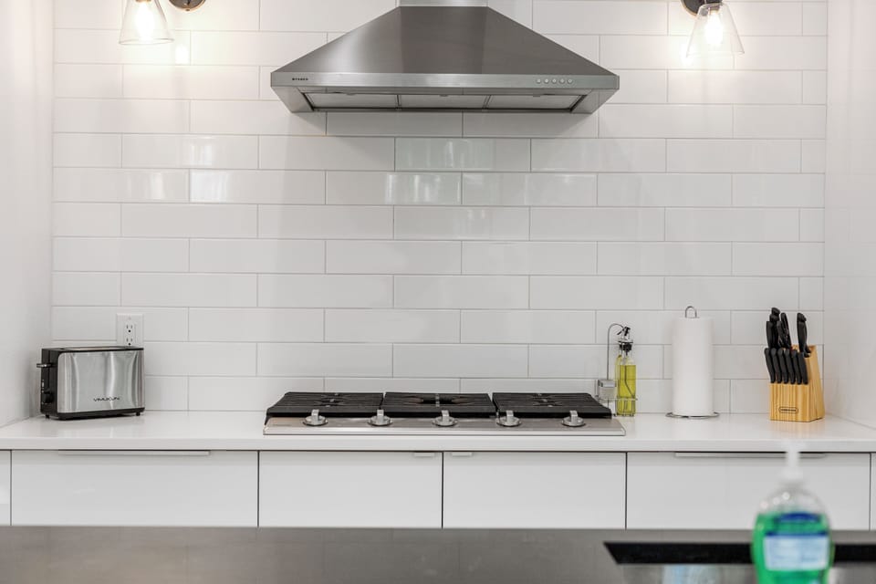 Open concept chef's kitchen