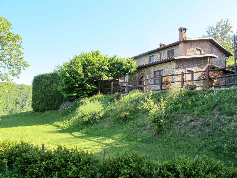 Natural Landscape, House, Green, Vegetation, Property, Grass, Land Lot, Tree, Farmhouse, Home