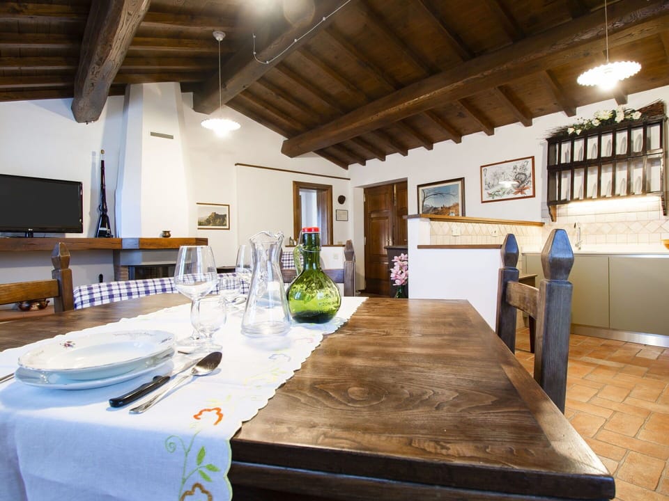 Table, Furniture, Property, Tableware, Wood, Chair, Interior Design, Lighting, House, Tablecloth